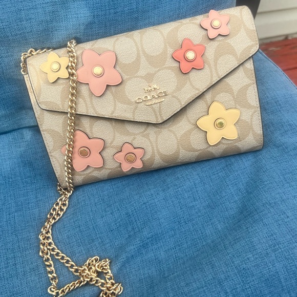 Coach Handbags - Coach floral crossbody wallet